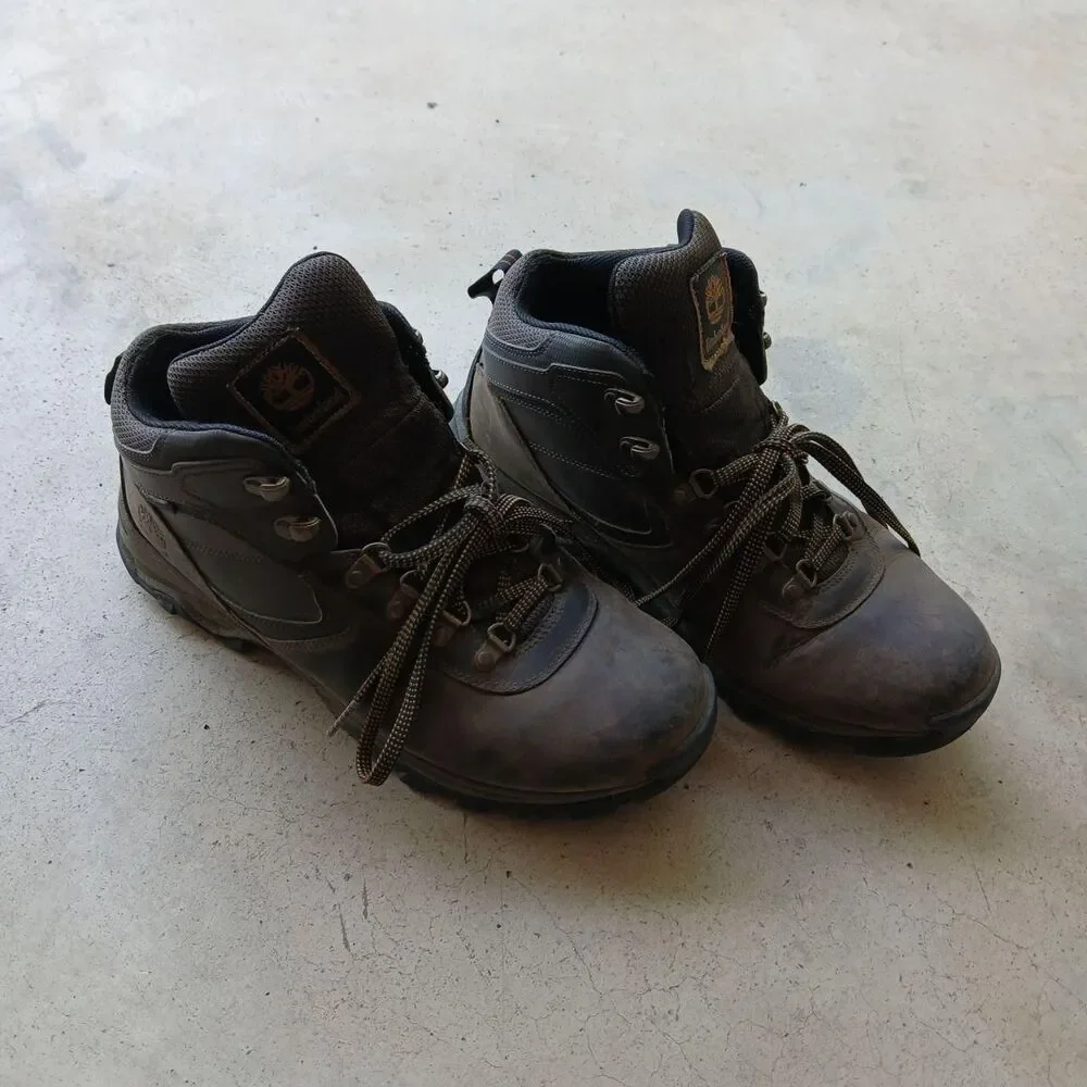 Timberland Men's Navy and Black Boots